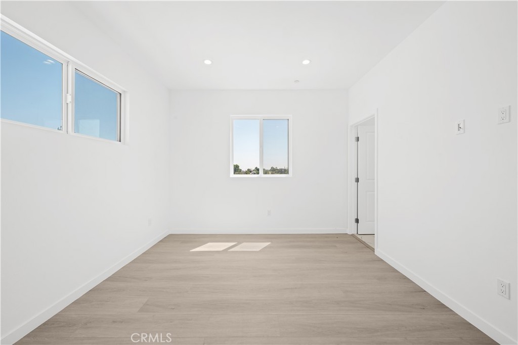 1525 Ricardo Street Property Photo 26