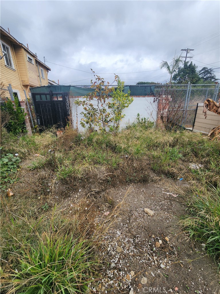 3803 S St Andrews Place Property Photo 2