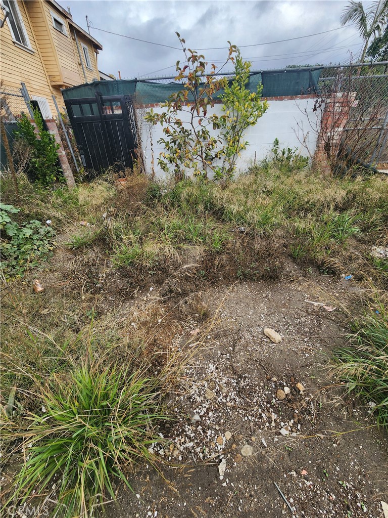 3803 S St Andrews Place Property Photo 4