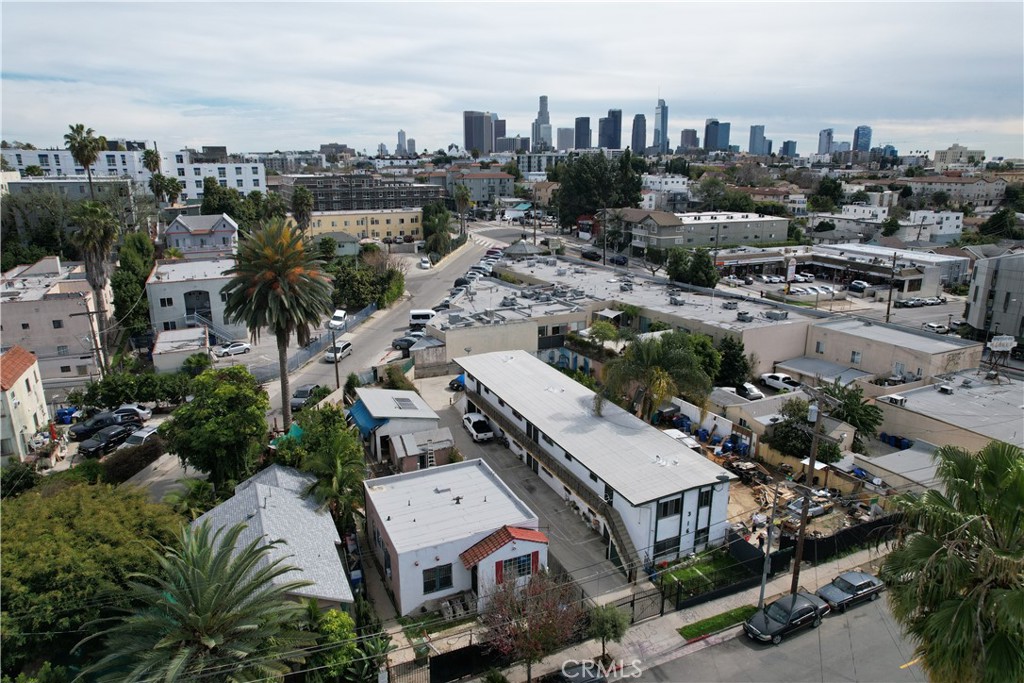 316 N Coronado Street Property Photo 4