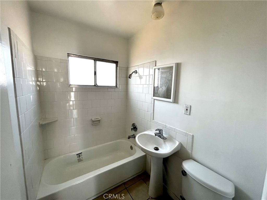 316 N Coronado Street Property Photo 9