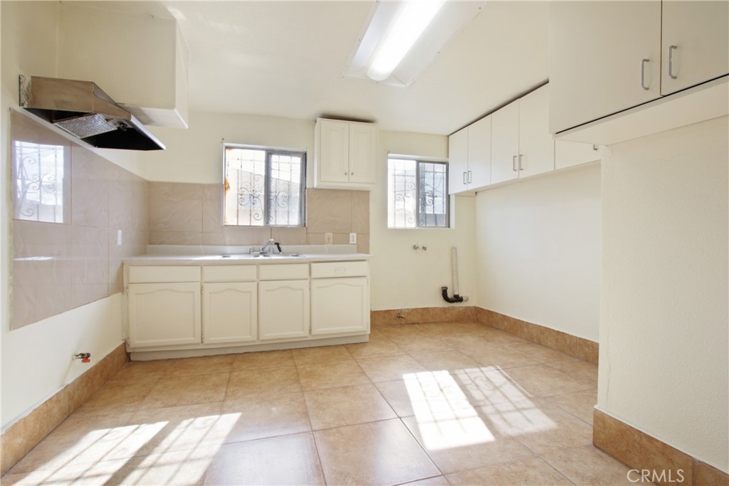 11149 Van Buren Avenue Property Photo 11