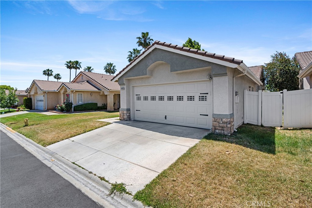 2906 Summer Set Circle Property Photo 2