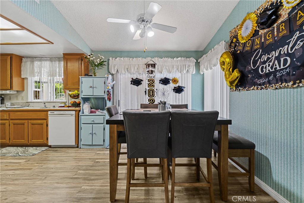 2906 Summer Set Circle Property Photo 12