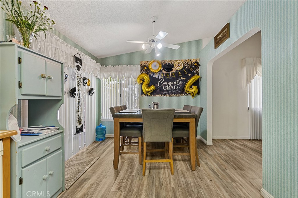 2906 Summer Set Circle Property Photo 15