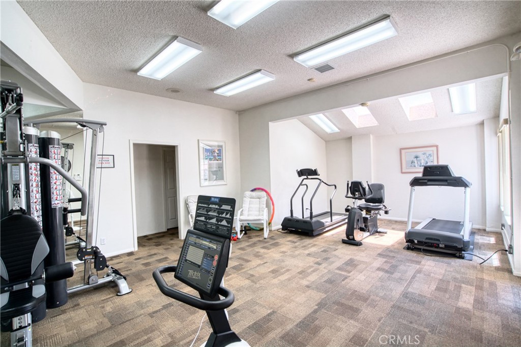 2906 Summer Set Circle Property Photo 44
