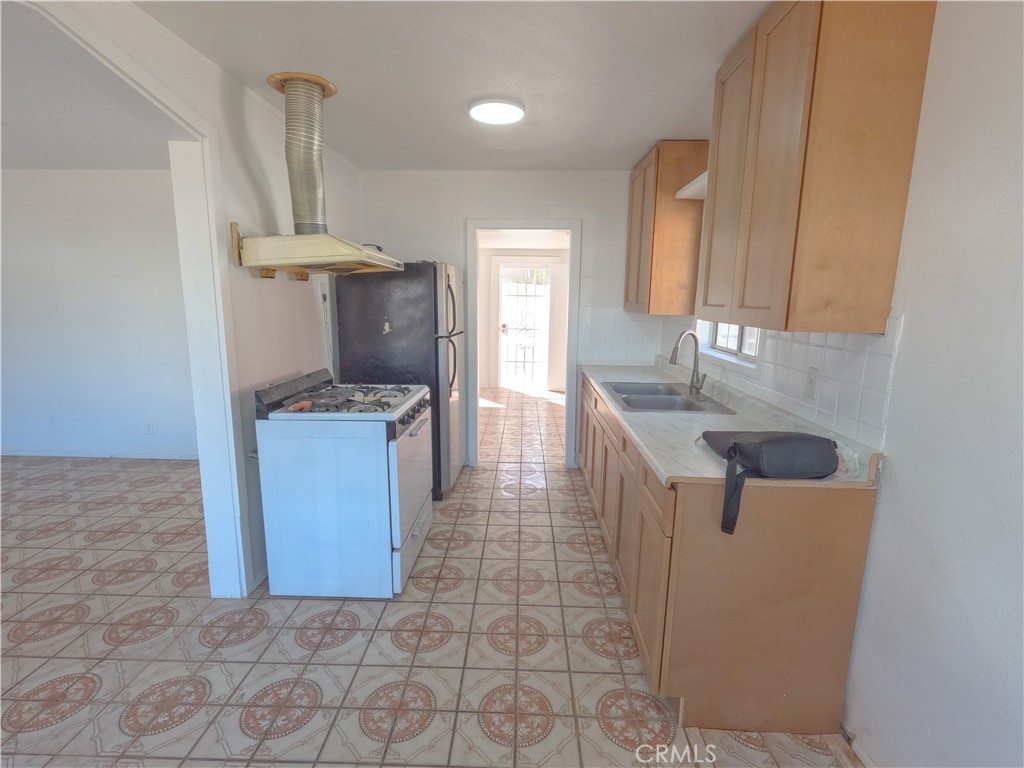 8702 Fontana Street Property Photo 3