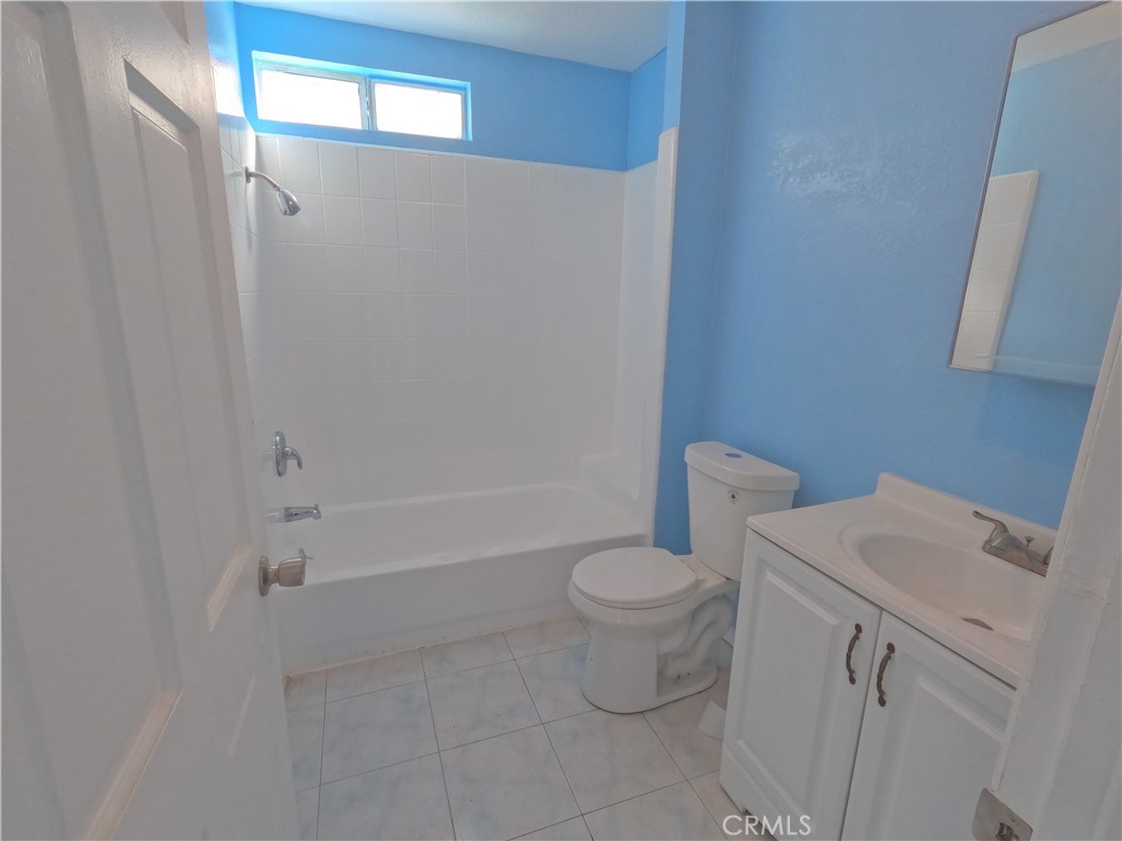 8702 Fontana Street Property Photo 7