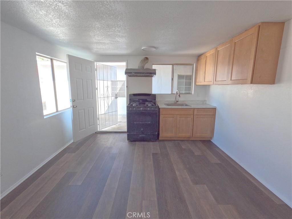 8702 Fontana Street Property Photo 10