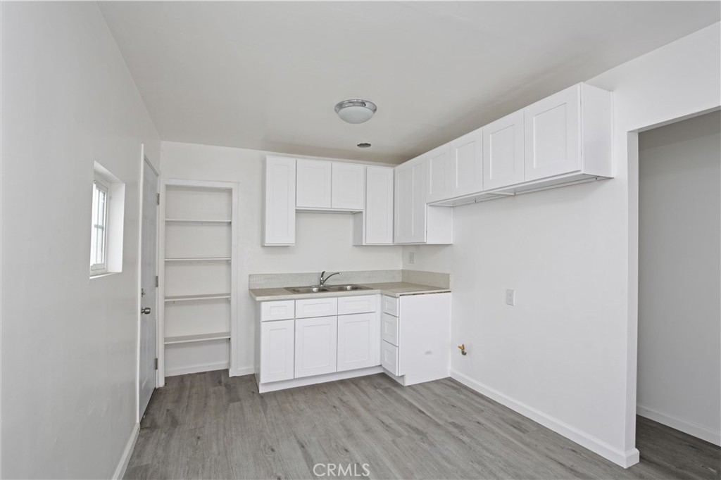 2514 Clarendon Avenue Property Photo 15