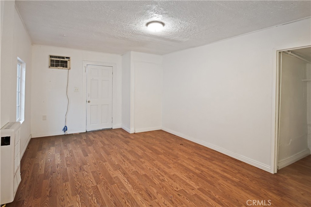 2514 Clarendon Avenue Property Photo 27