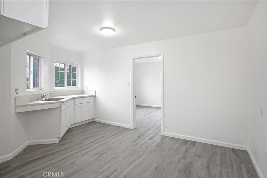 2514 Clarendon Avenue Property Photo 34