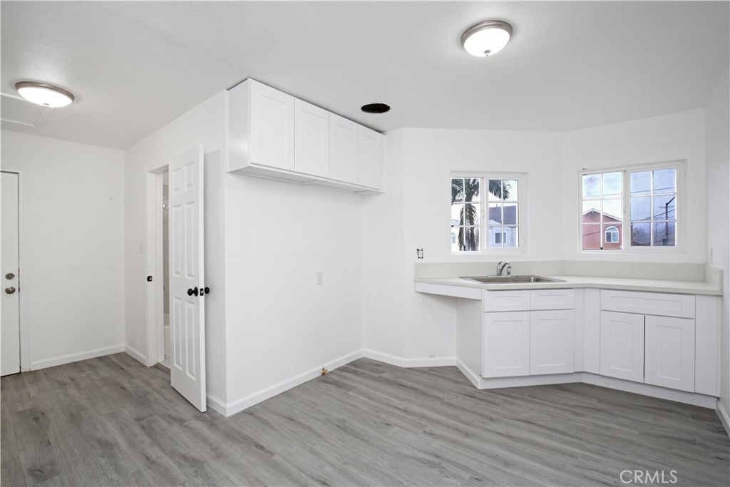 2514 Clarendon Avenue Property Photo 35