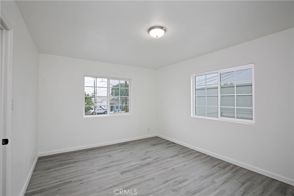 2514 Clarendon Avenue Property Photo 37