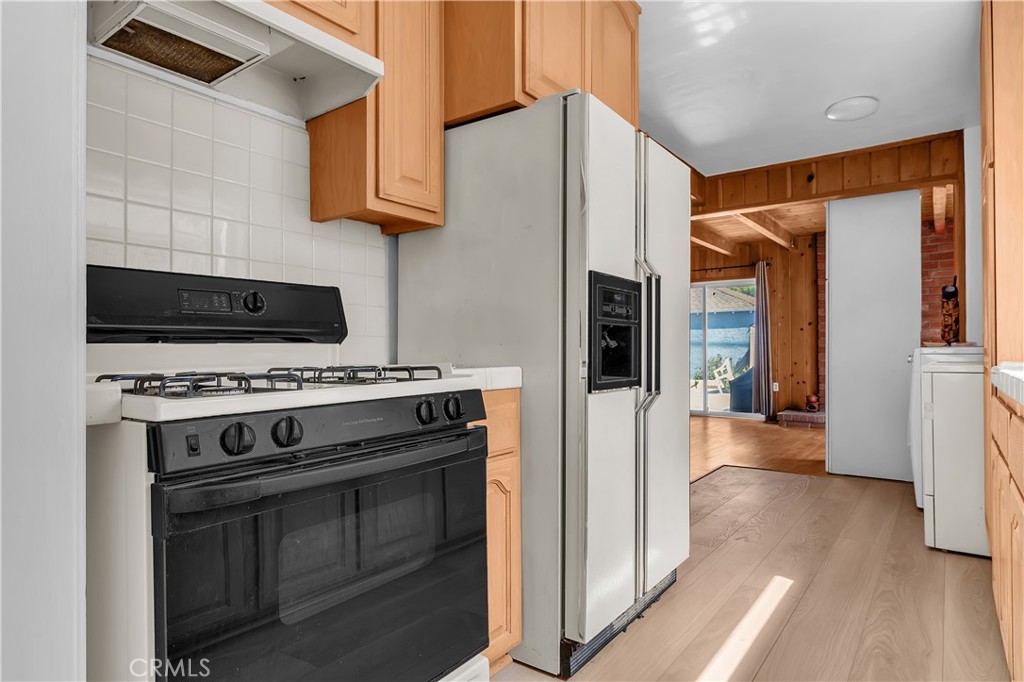4827 West Broadway Property Photo 9