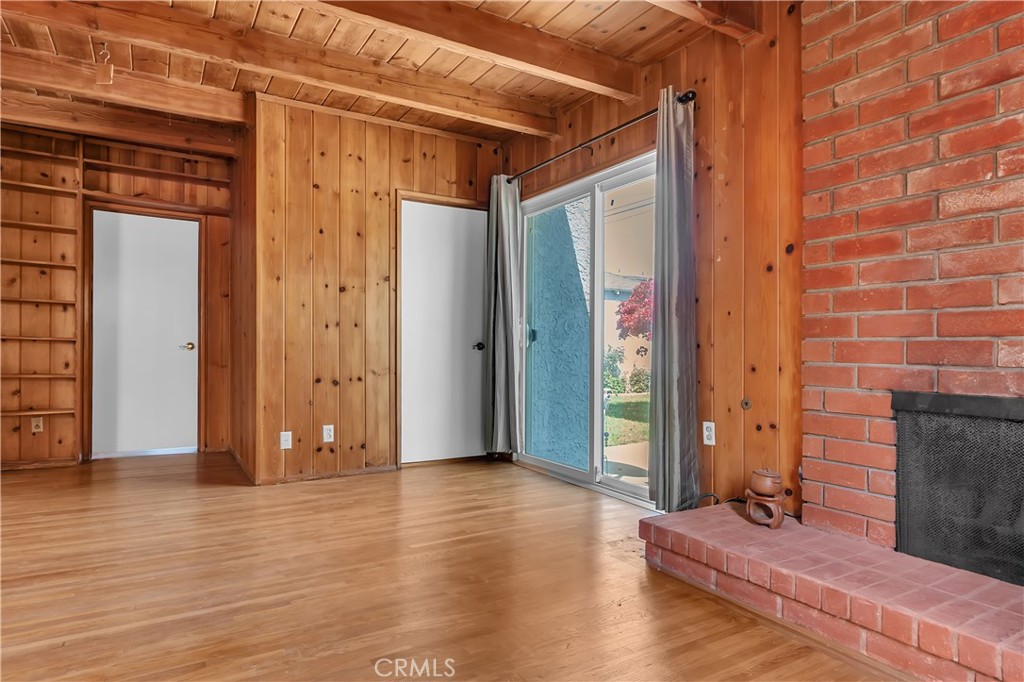 4827 West Broadway Property Photo 13