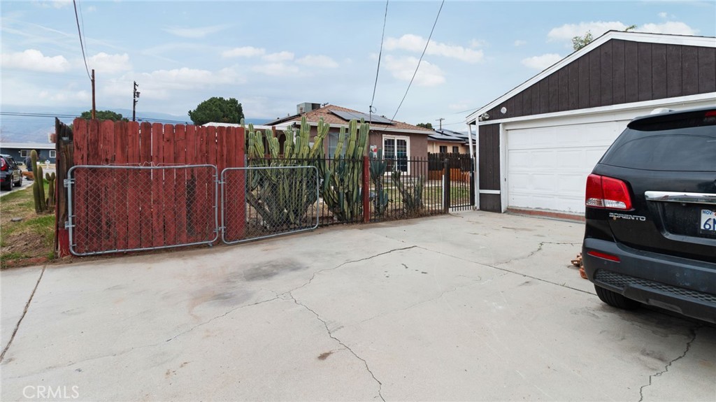 1005 E Lynwood Drive Property Photo 29