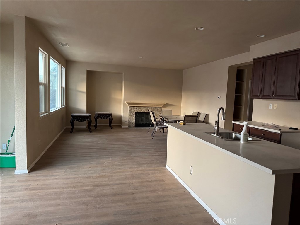 594 Hyacinth Road Property Photo 3