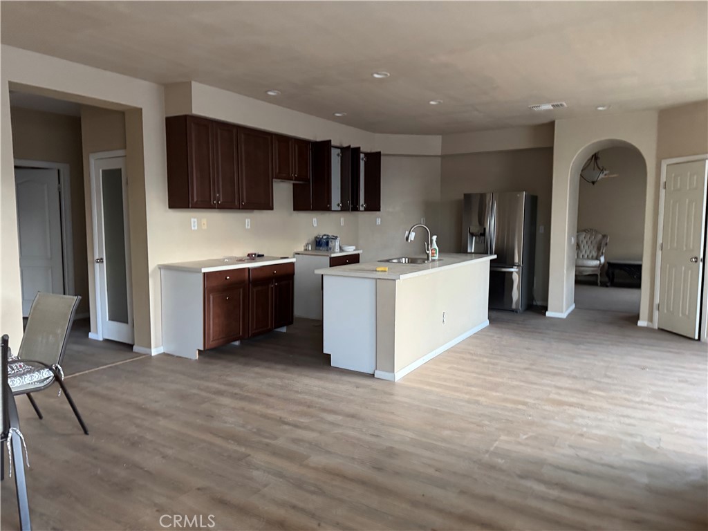 594 Hyacinth Road Property Photo 4