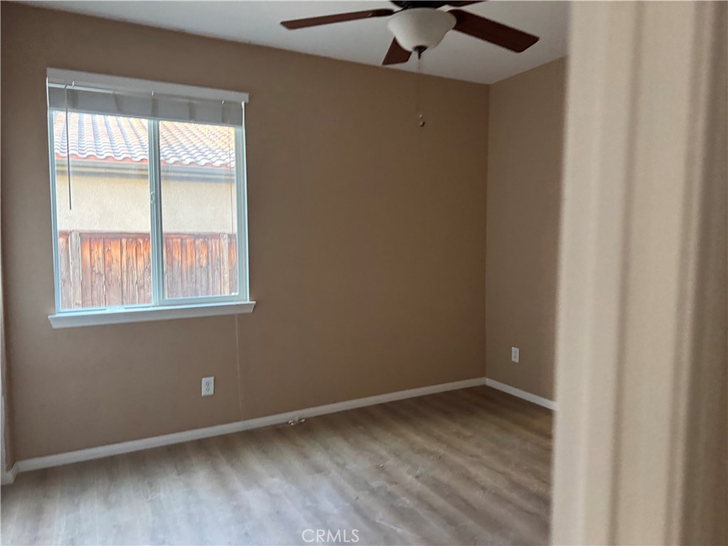 594 Hyacinth Road Property Photo 5