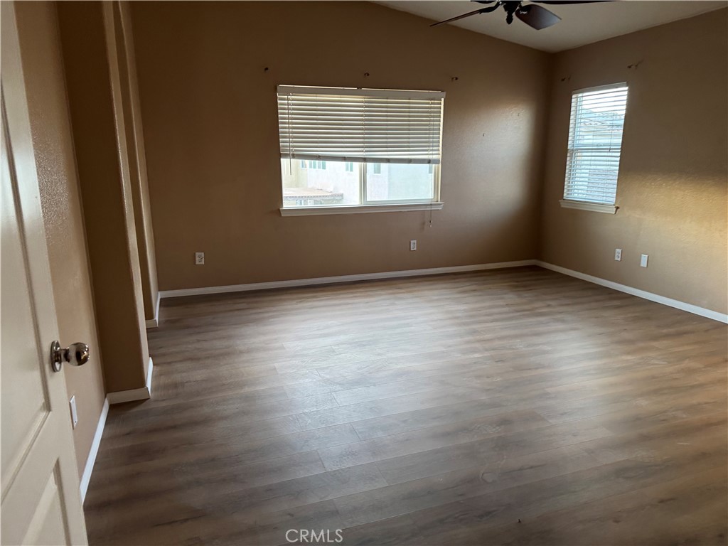594 Hyacinth Road Property Photo 6