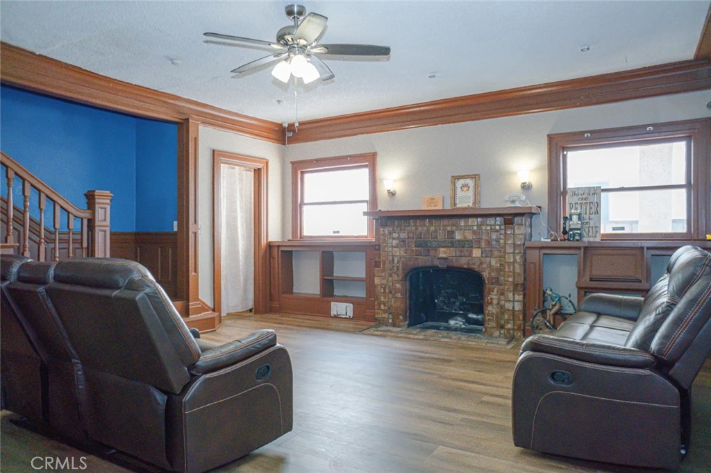 300 W 121st Street W Property Photo 17