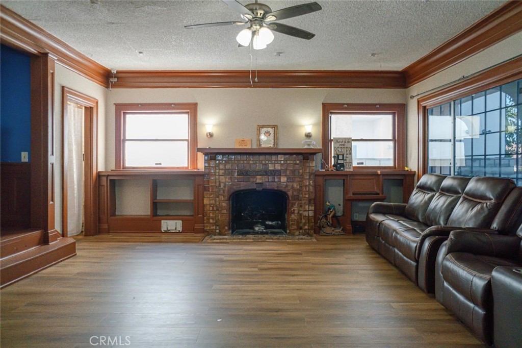 300 W 121st Street W Property Photo 28