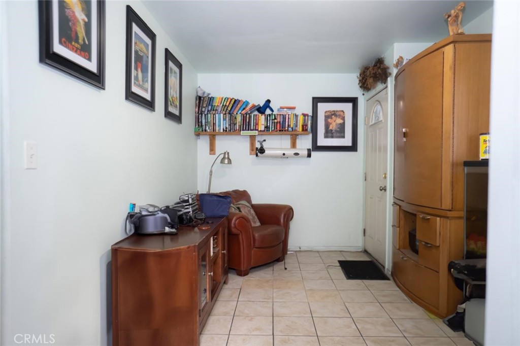 300 W 121st Street W Property Photo 44
