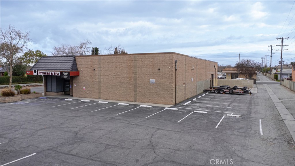 12912 Paramount Boulevard Property Photo 3