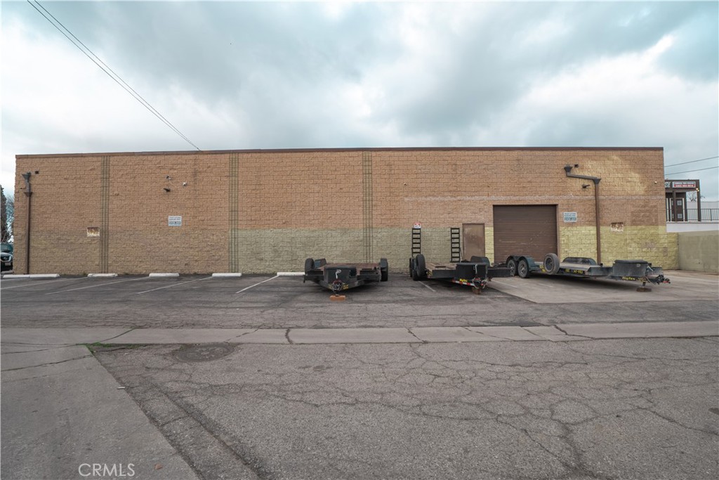 12912 Paramount Boulevard Property Photo 15