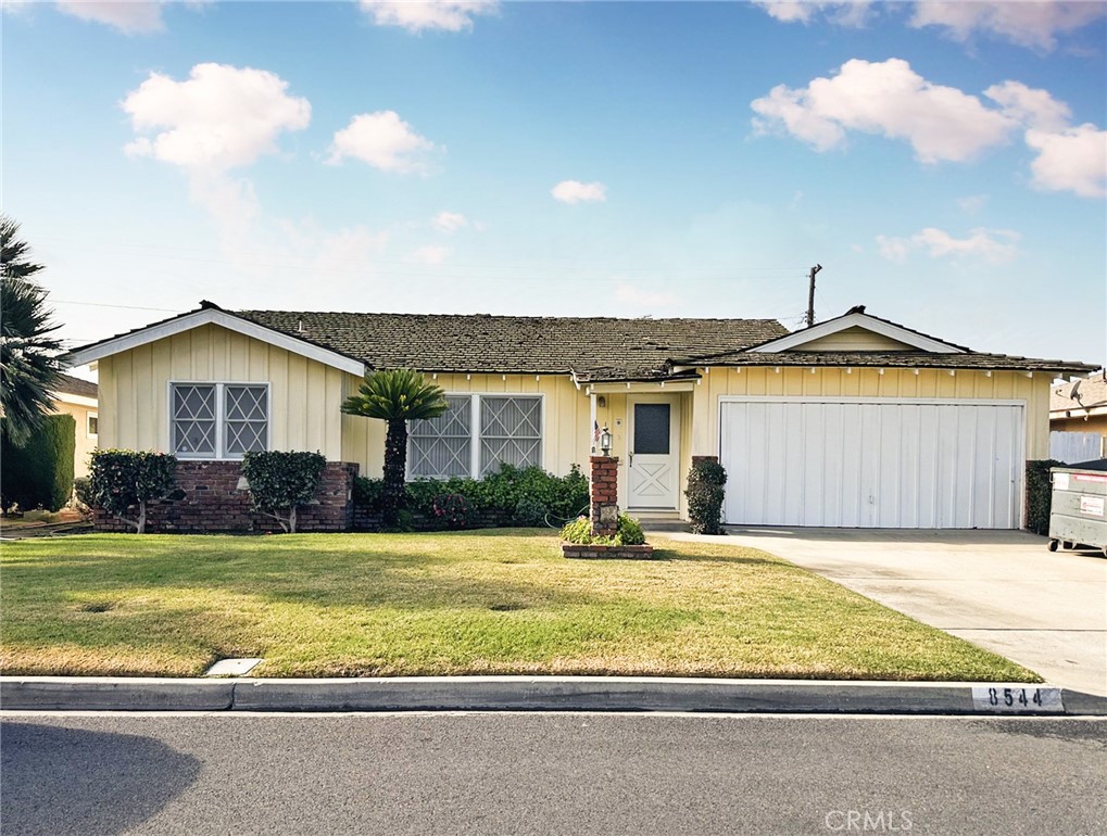 8544 Suva Street Property Photo