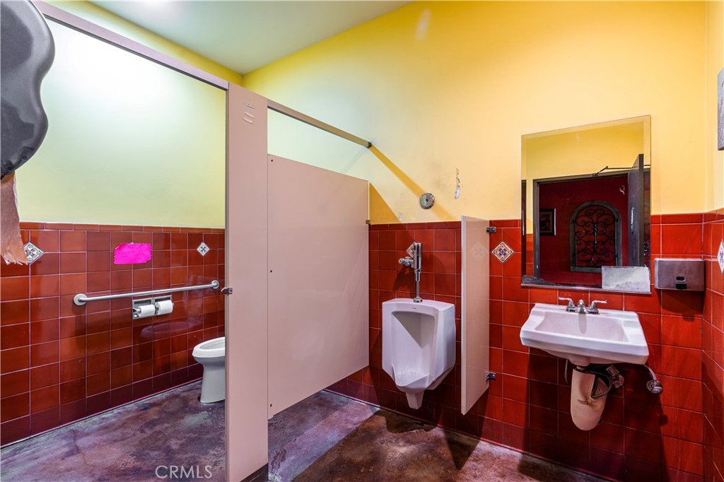 12019 Garfield Avenue Property Photo 20