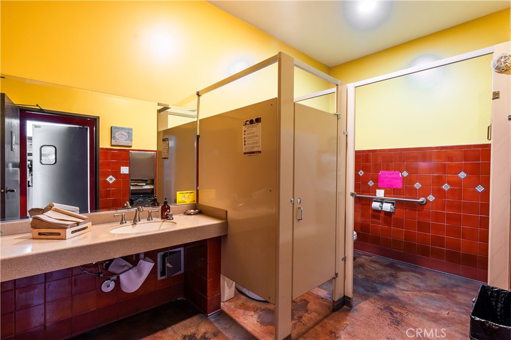 12019 Garfield Avenue Property Photo 21