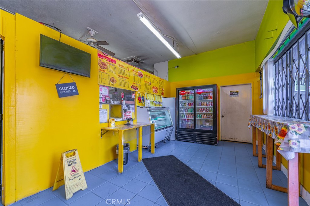 6172 Long Beach Boulevard Property Photo 5