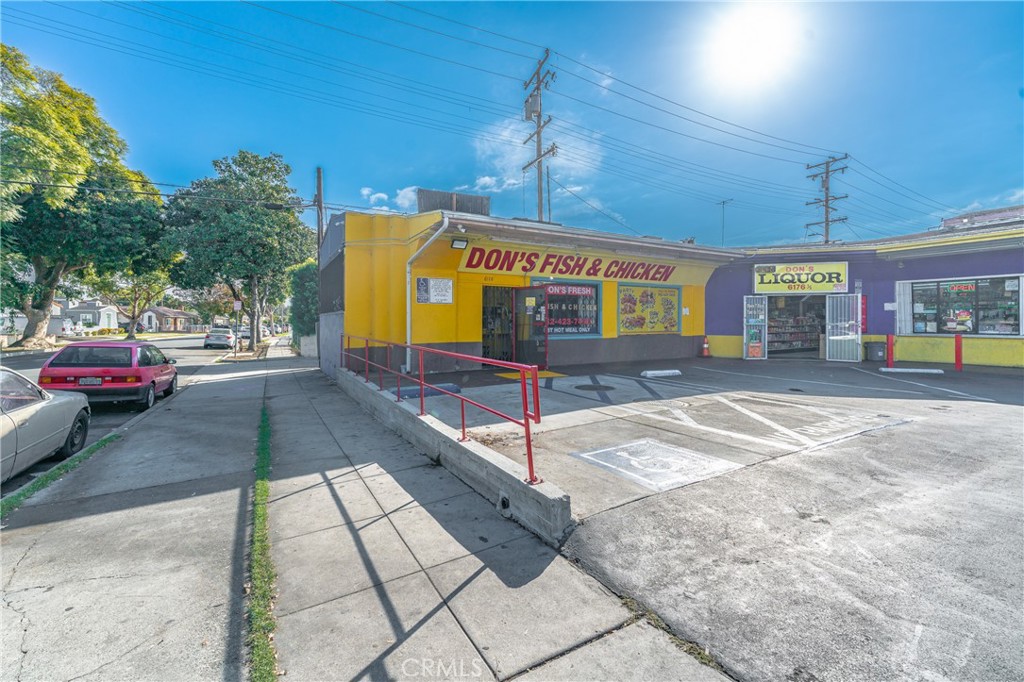 6172 Long Beach Boulevard Property Photo 10