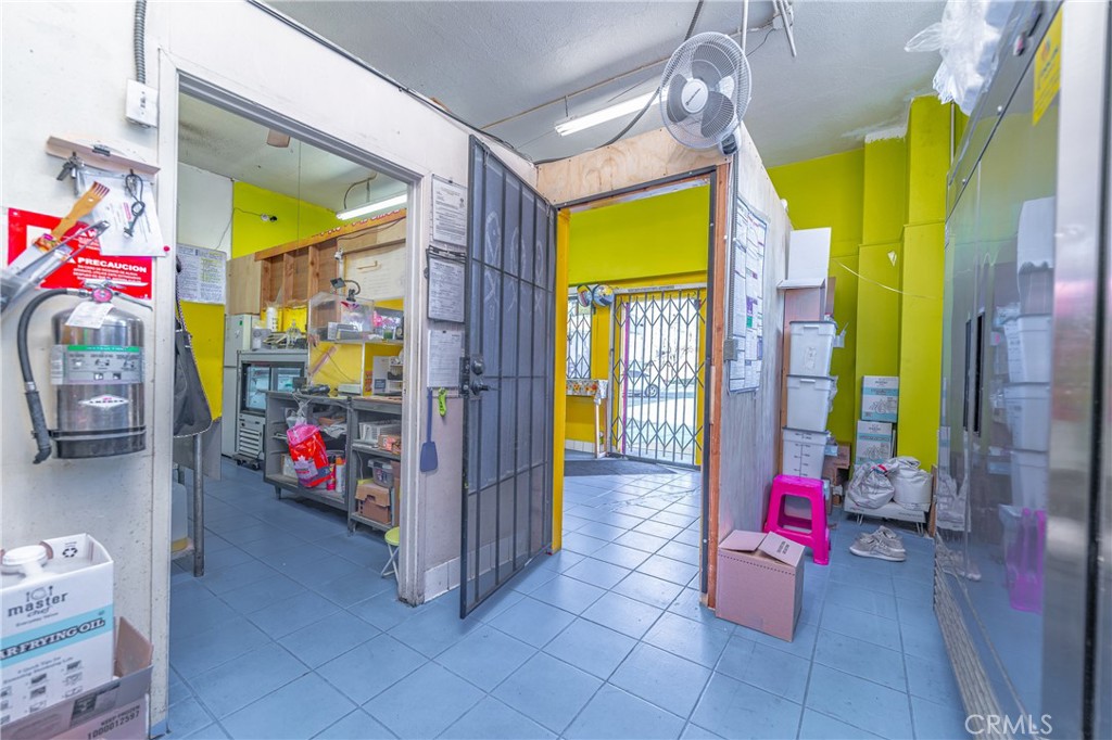6172 Long Beach Boulevard Property Photo 12