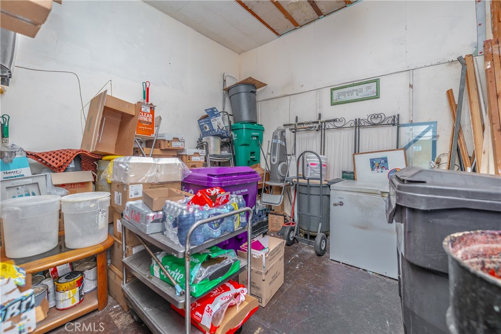 6172 Long Beach Boulevard Property Photo 18