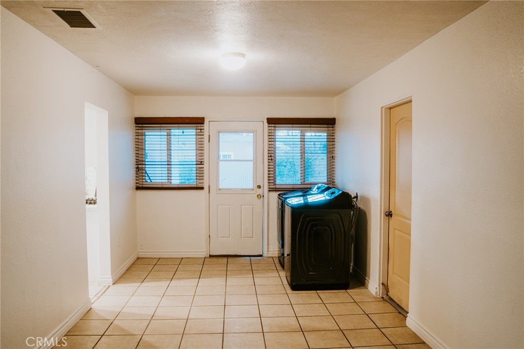 14696 Ceres Avenue Property Photo 10
