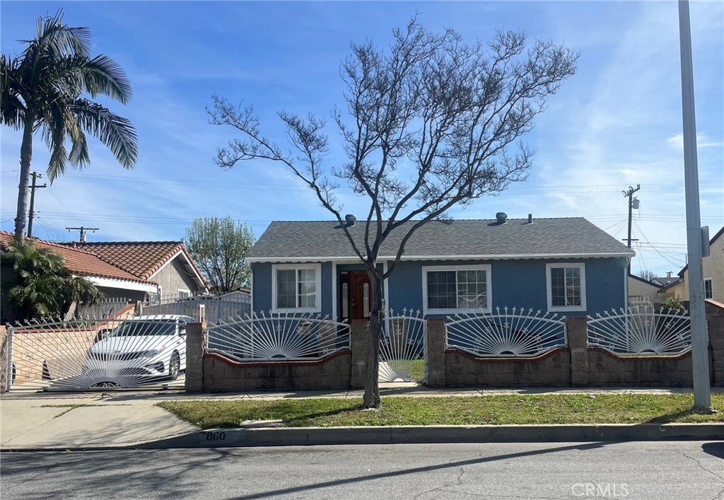 860 Meeker Avenue Property Photo