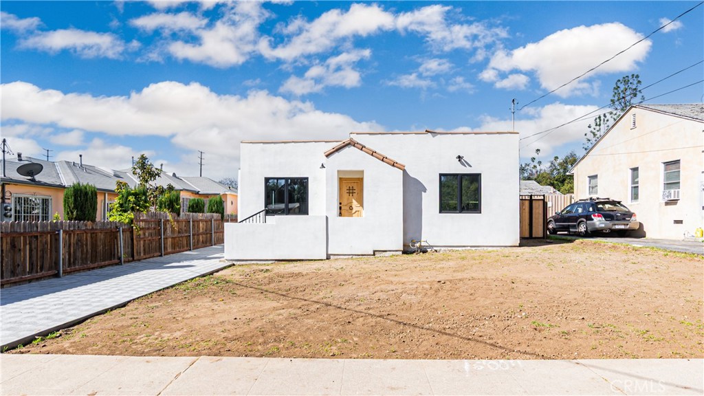6652 Hough Street Property Photo