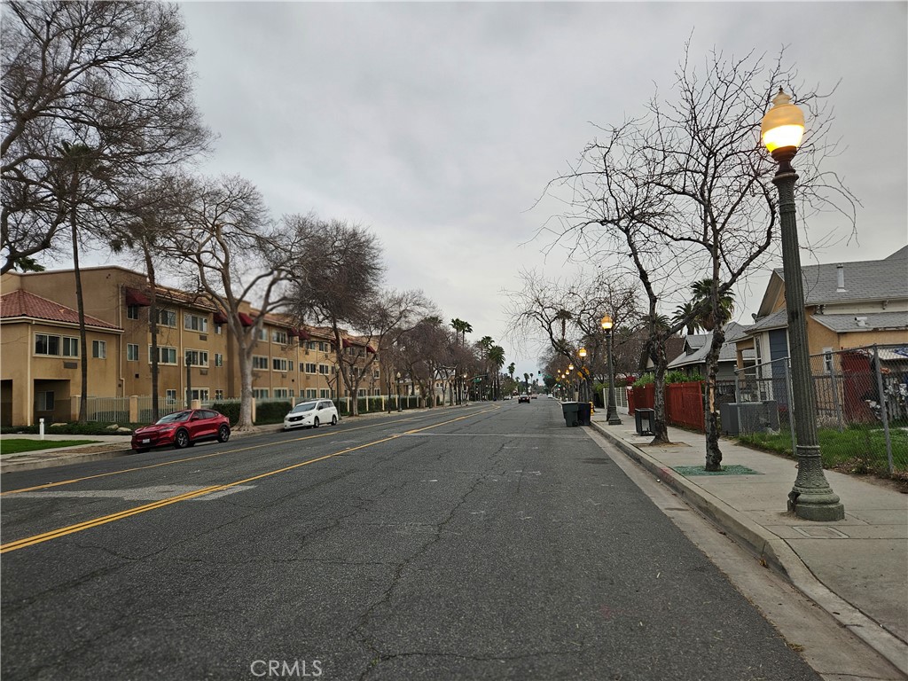 651 W 6th Street Property Photo 9