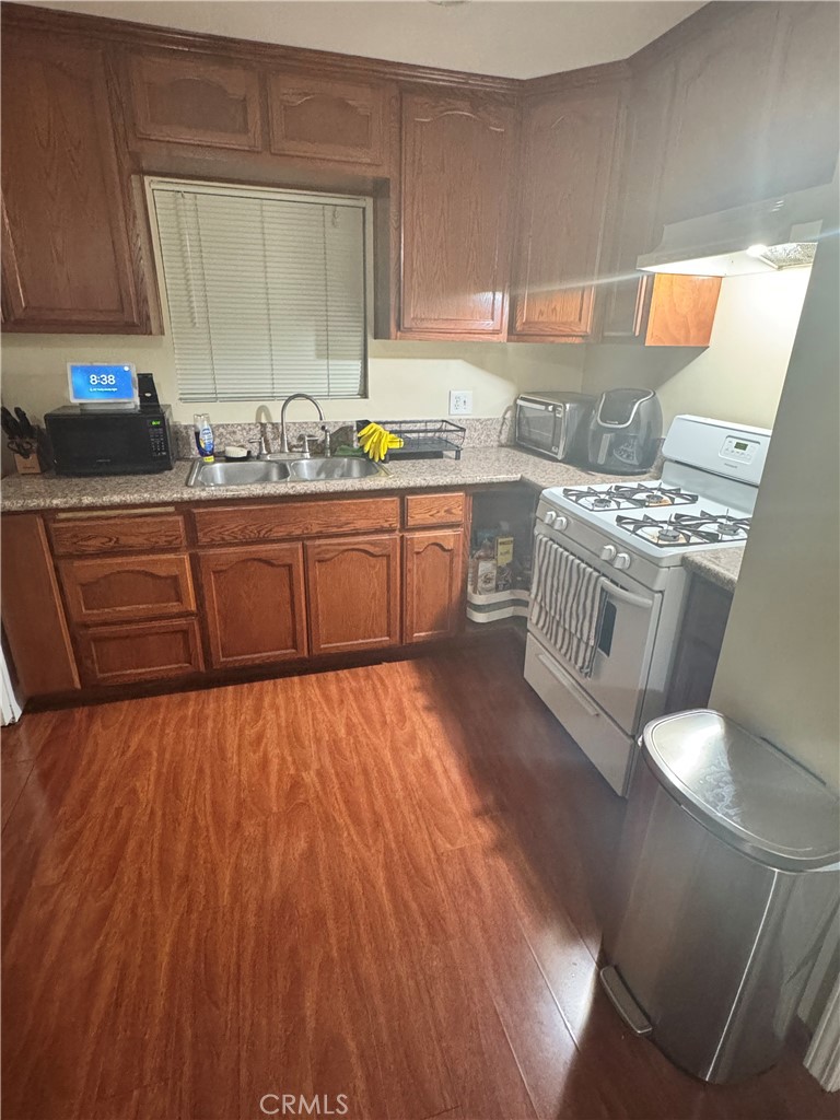 2432 Fairmount Street Property Photo 11