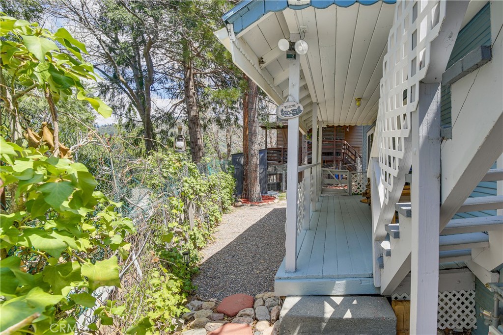 593 Arbula Drive Property Photo 3