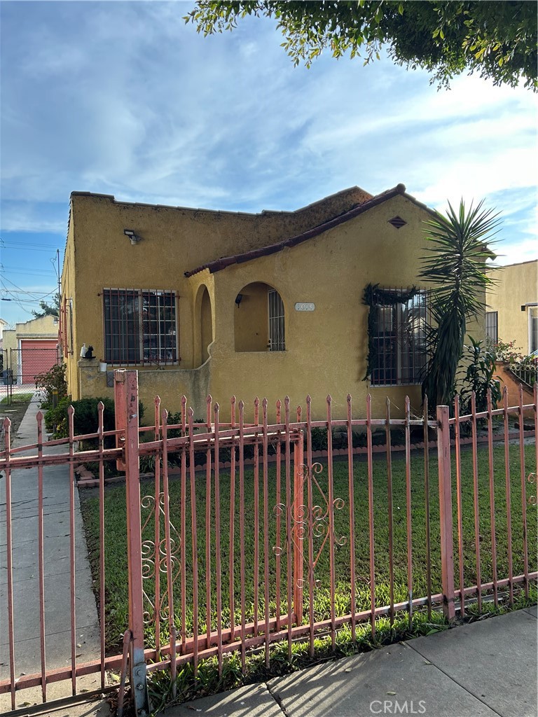 1014 E 84th St Property Photo
