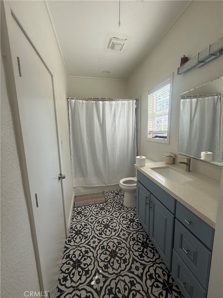 649 W 6th Street Property Photo 14