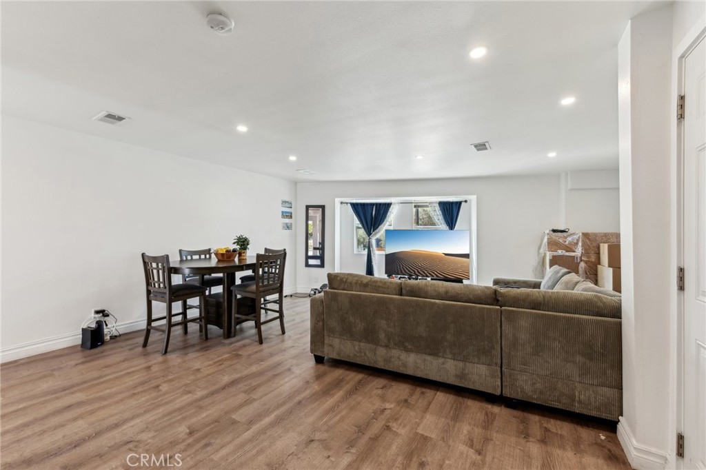 9320 Long Beach Boulevard Property Photo 8