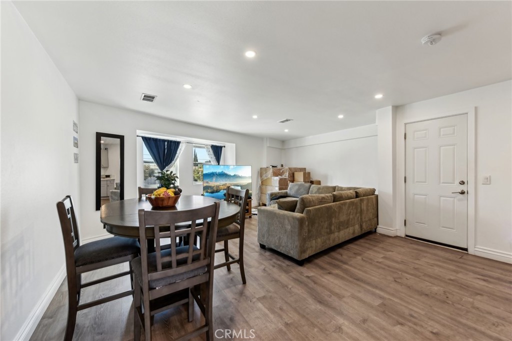 9320 Long Beach Boulevard Property Photo 11
