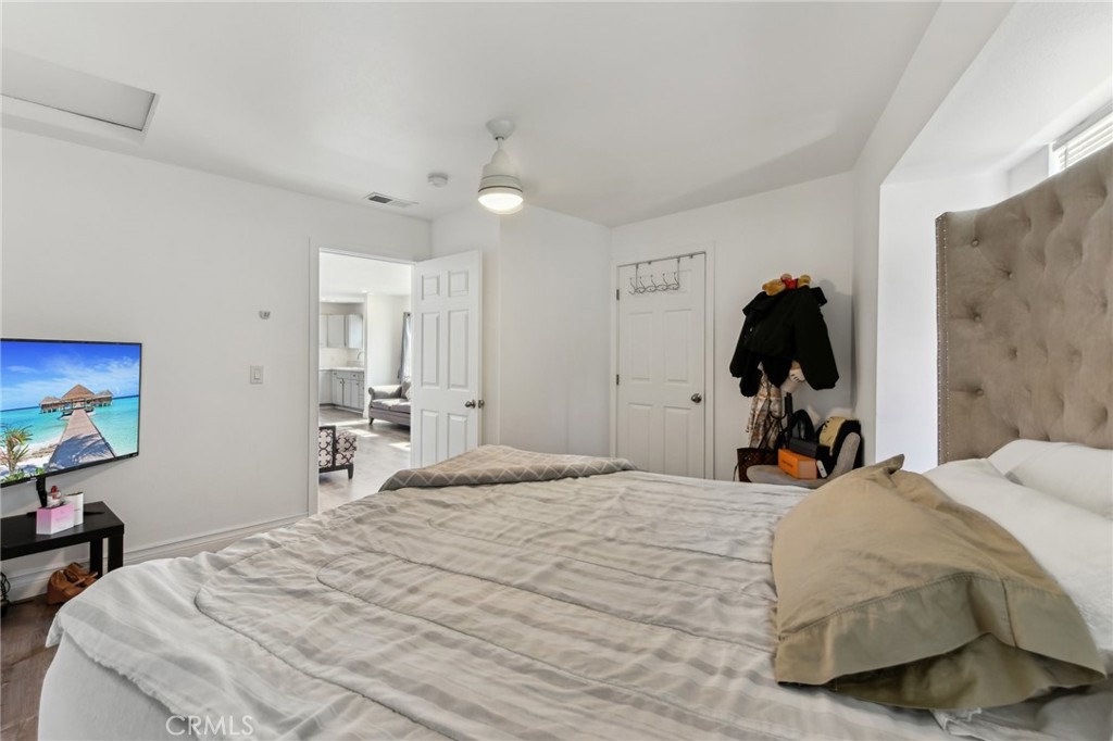 9320 Long Beach Boulevard Property Photo 19