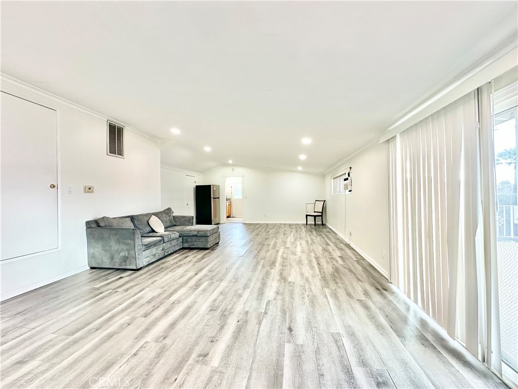 1214 W Rowan Street Property Photo