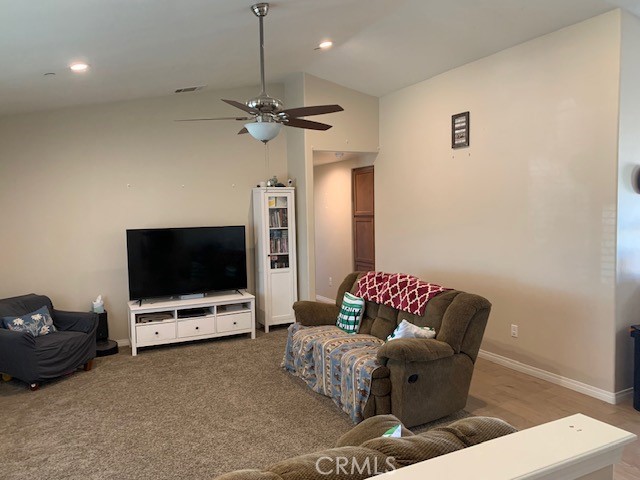 16502 Ash Street Property Photo 5